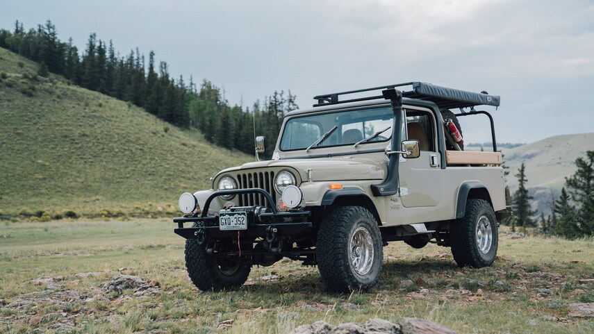 Jeep CJ-8 Scrambler